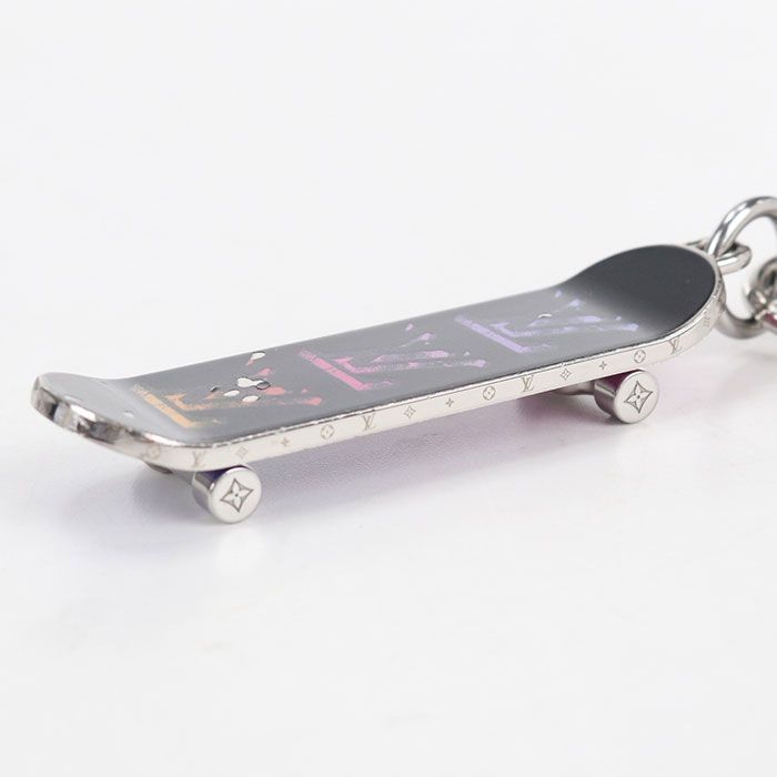 Louis Vuitton Bijou Sac Skateboard Key Ring Metal — view 3