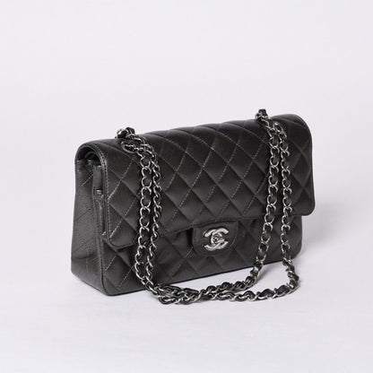 Chanel Quilted 25 Double Flap Chain Shoulder Bag Shine Gray Lambskin Silver — view 4