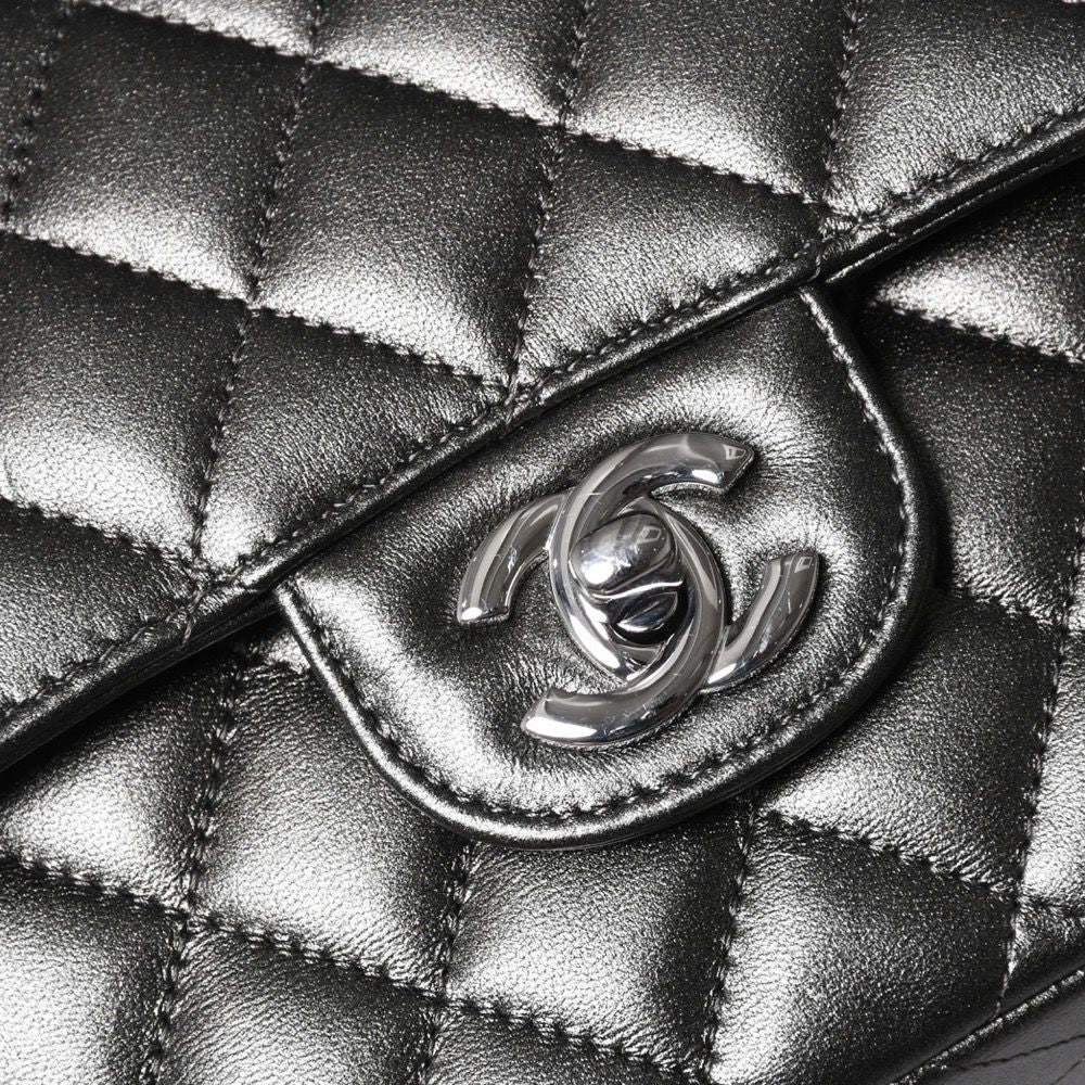 Chanel Quilted 25 Double Flap Chain Shoulder Bag Shine Gray Lambskin Silver — view 5