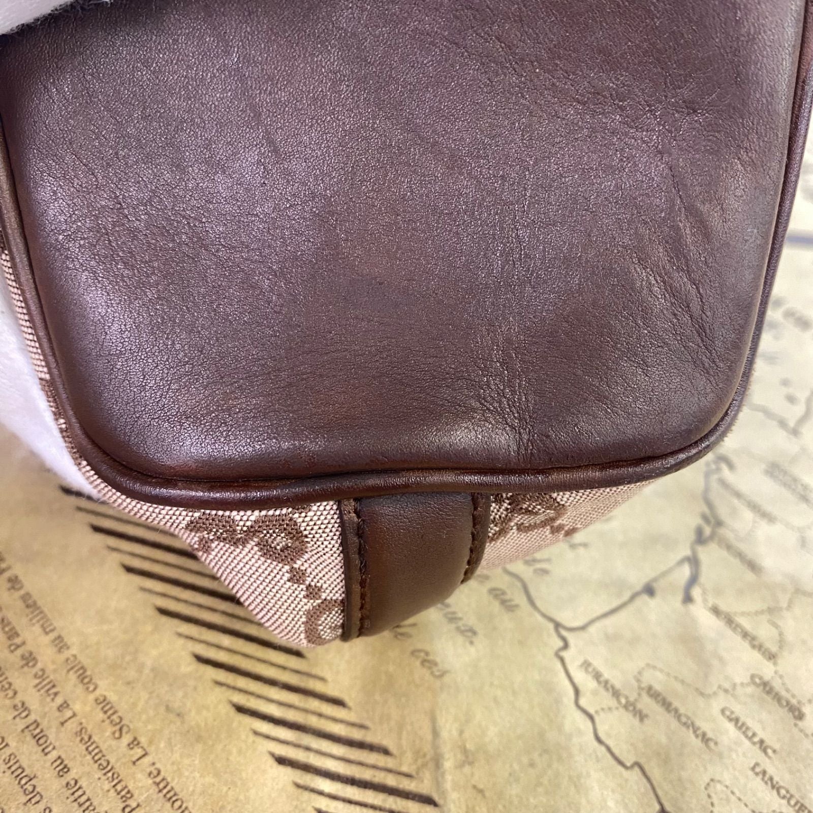 Gucci GG Canvas Shoulder Bag Business Travel — view 7