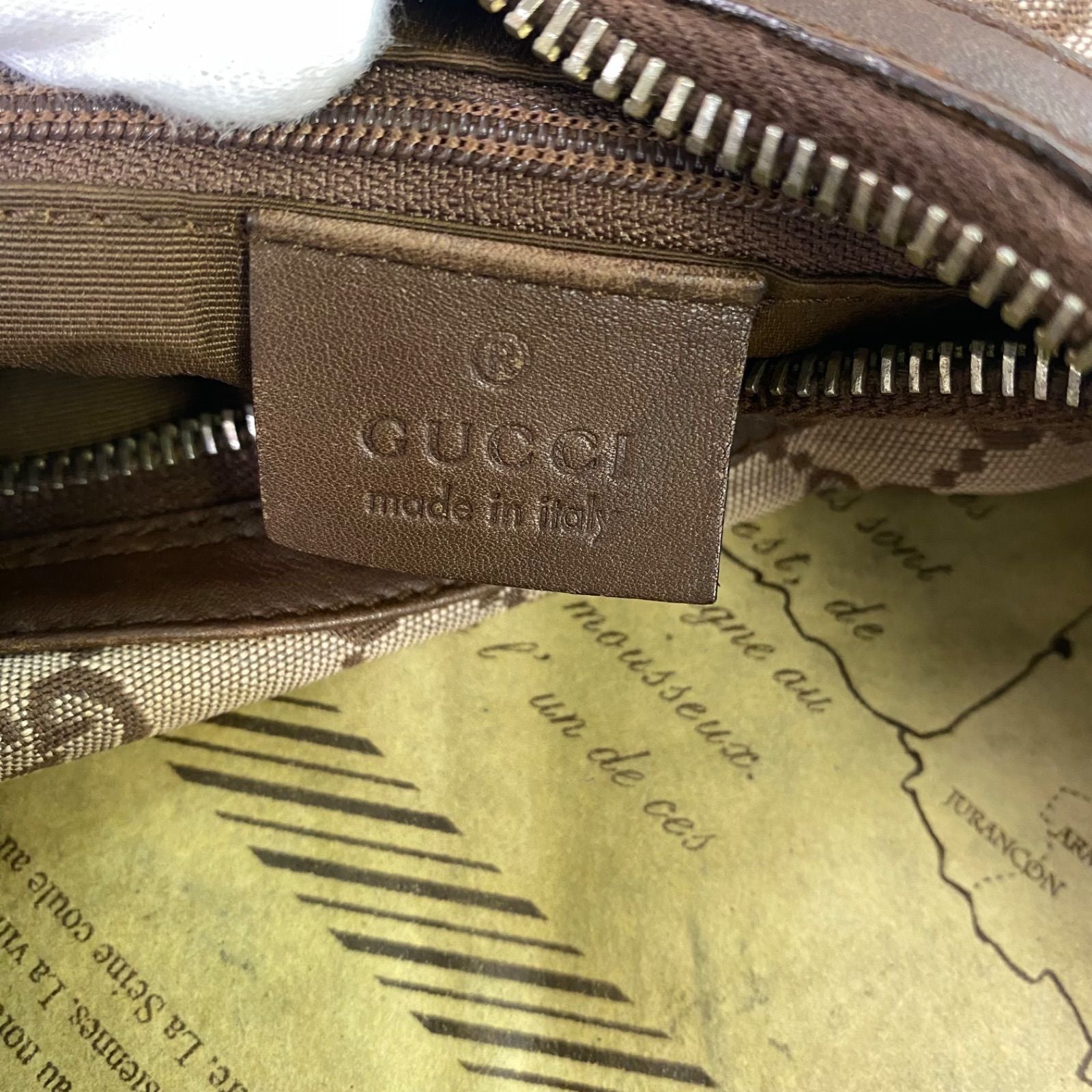 Gucci GG Canvas Shoulder Bag Business Travel — view 4