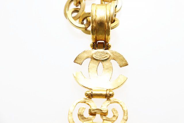 Chanel Long Necklace Pendant with Loupe Turquoise CC Logo Gold — view 4