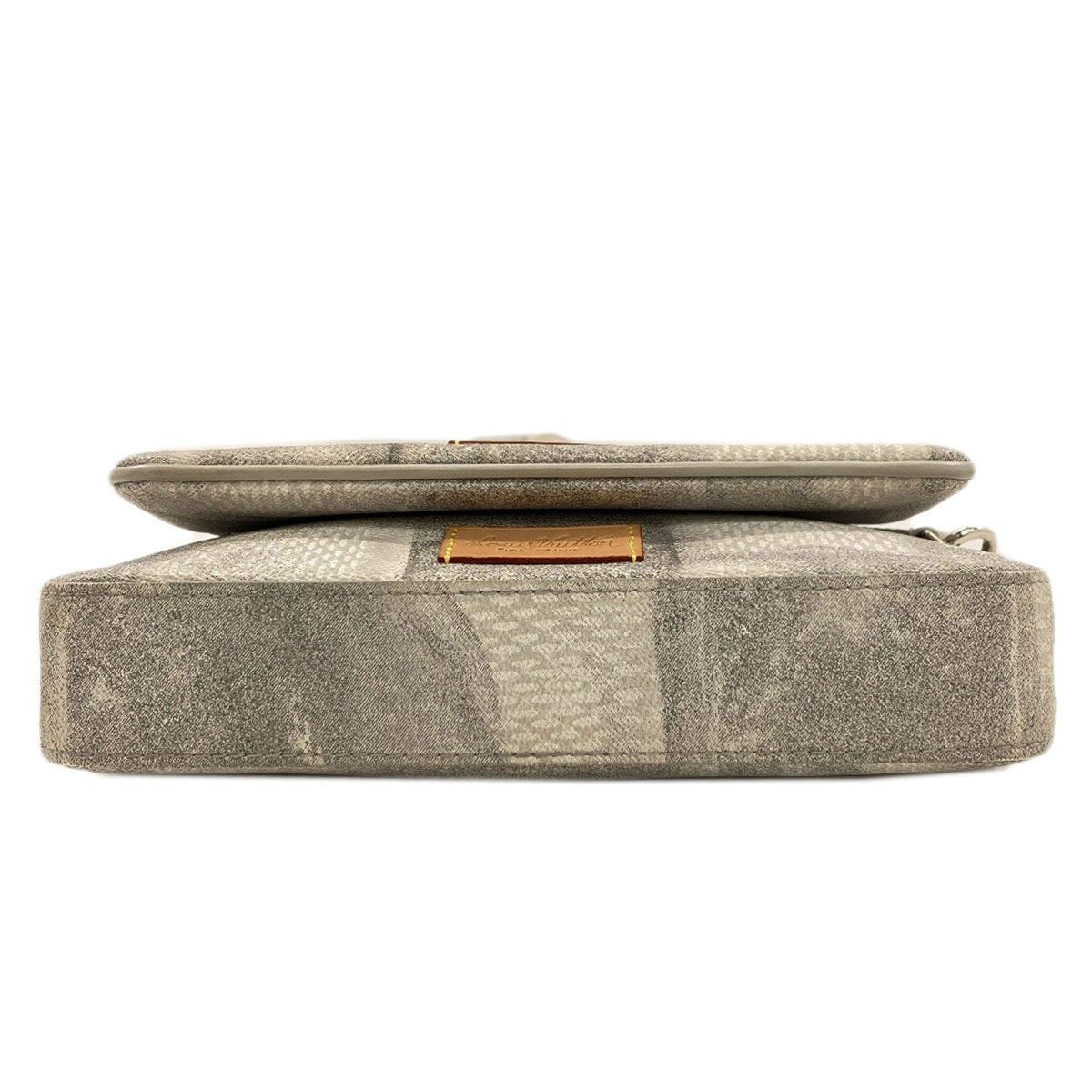Louis Vuitton Trio Messenger Shoulder Bag Damier Salt — view 4