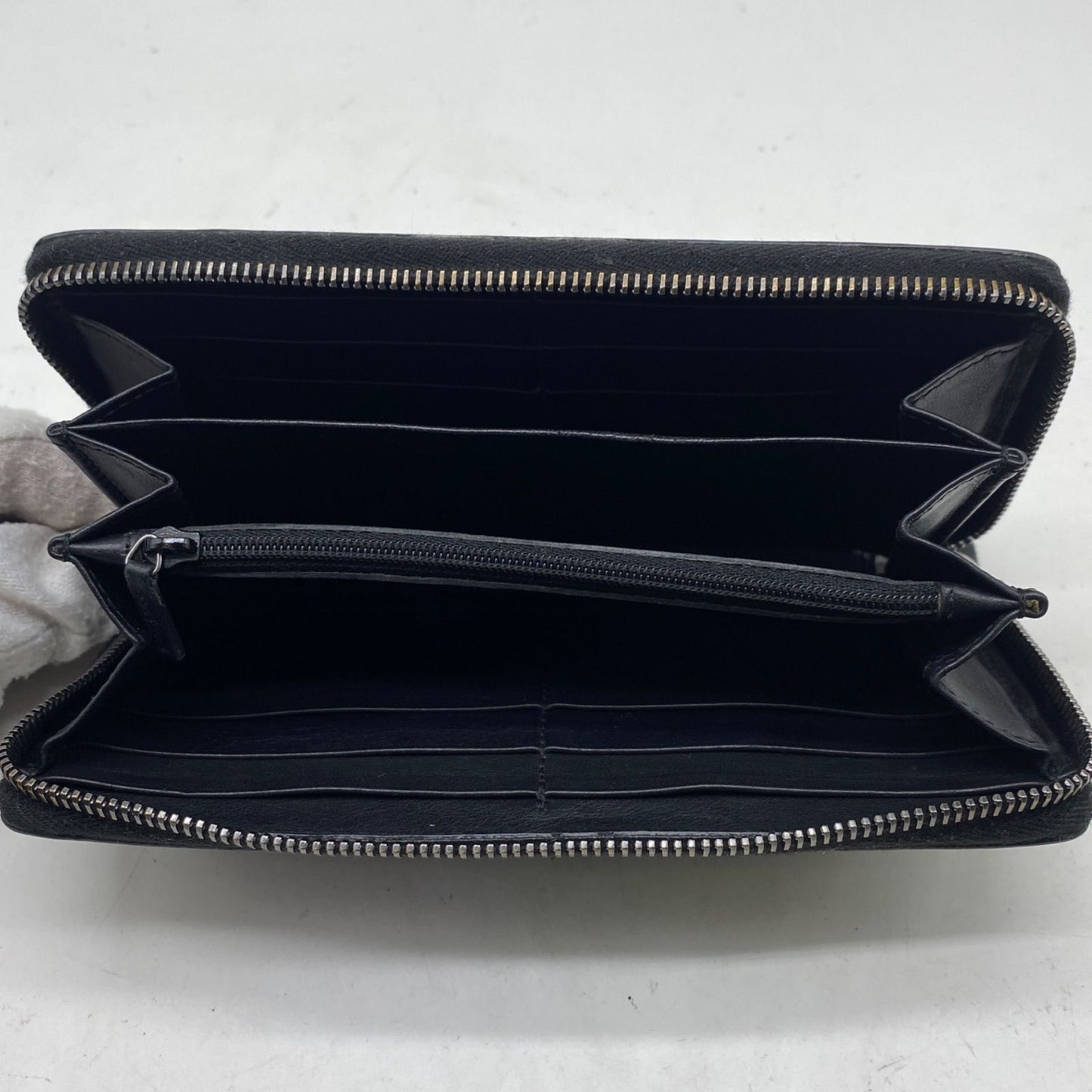 Gucci Wallet Guccissima Round Micro GG Leather Black — view 4