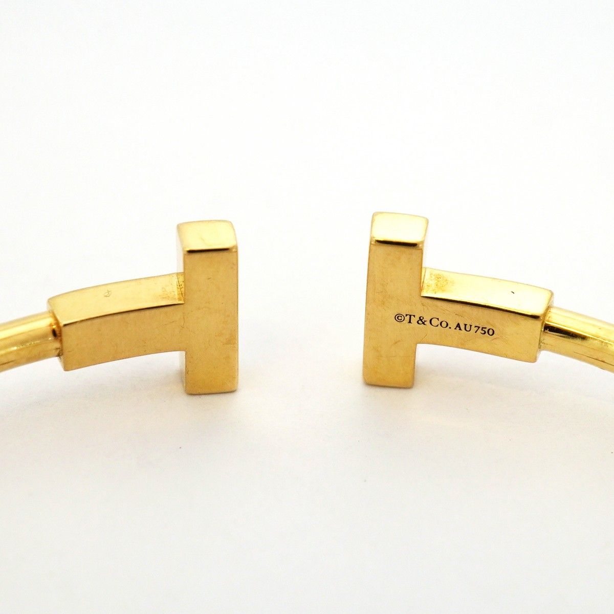 Tiffany & Co Bangle T Wire 18k Yellow Gold Bracelet — view 5