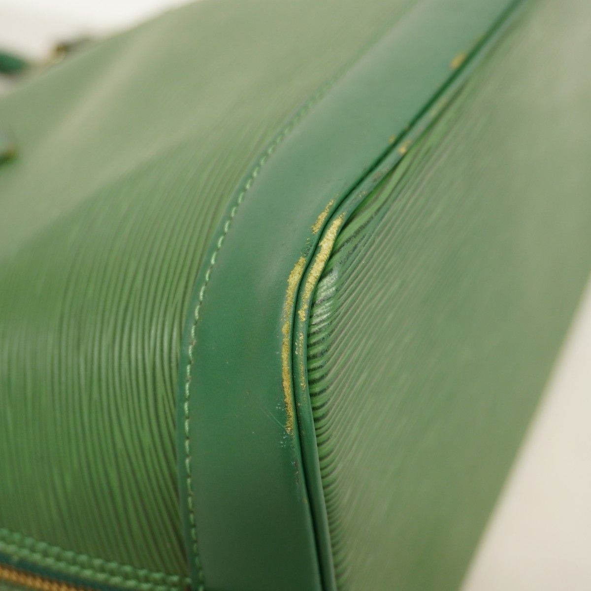 Louis Vuitton Handbag Epi Alma Borneo Green — view 6