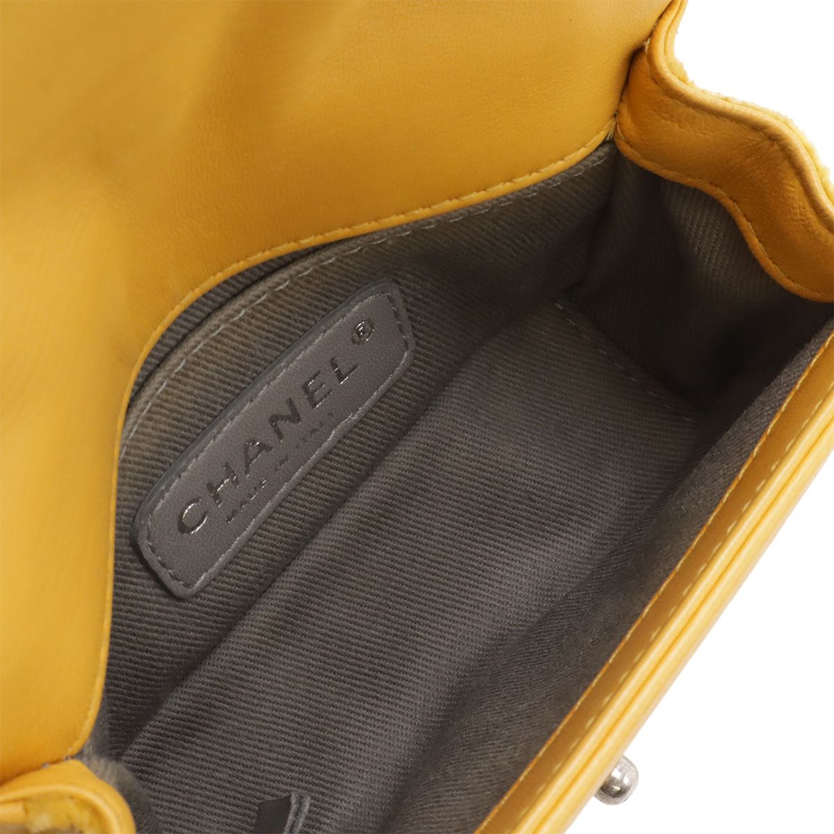 Chanel Quilted CC Logo Chain Shoulder Bag Pochette Velvet Leather Yellow Silver — view 6