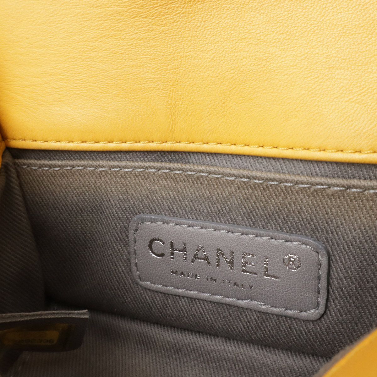 Chanel Quilted CC Logo Chain Shoulder Bag Pochette Velvet Leather Yellow Silver — view 8