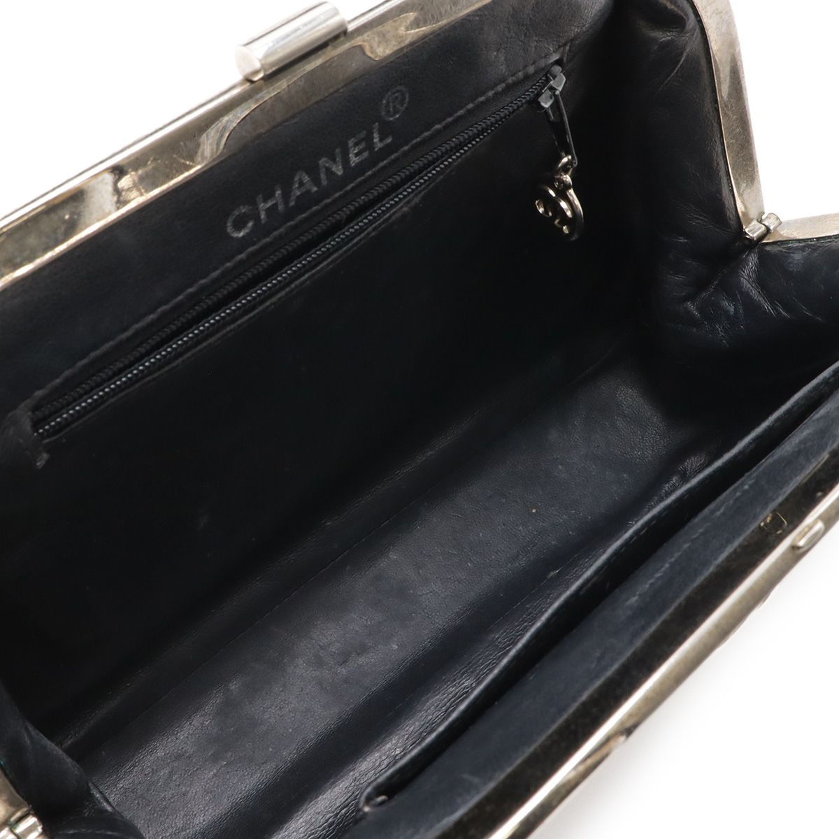 Chanel Quilted CC Logo Handbag One Handle Gamaguchi Enamel Black Silver — view 7