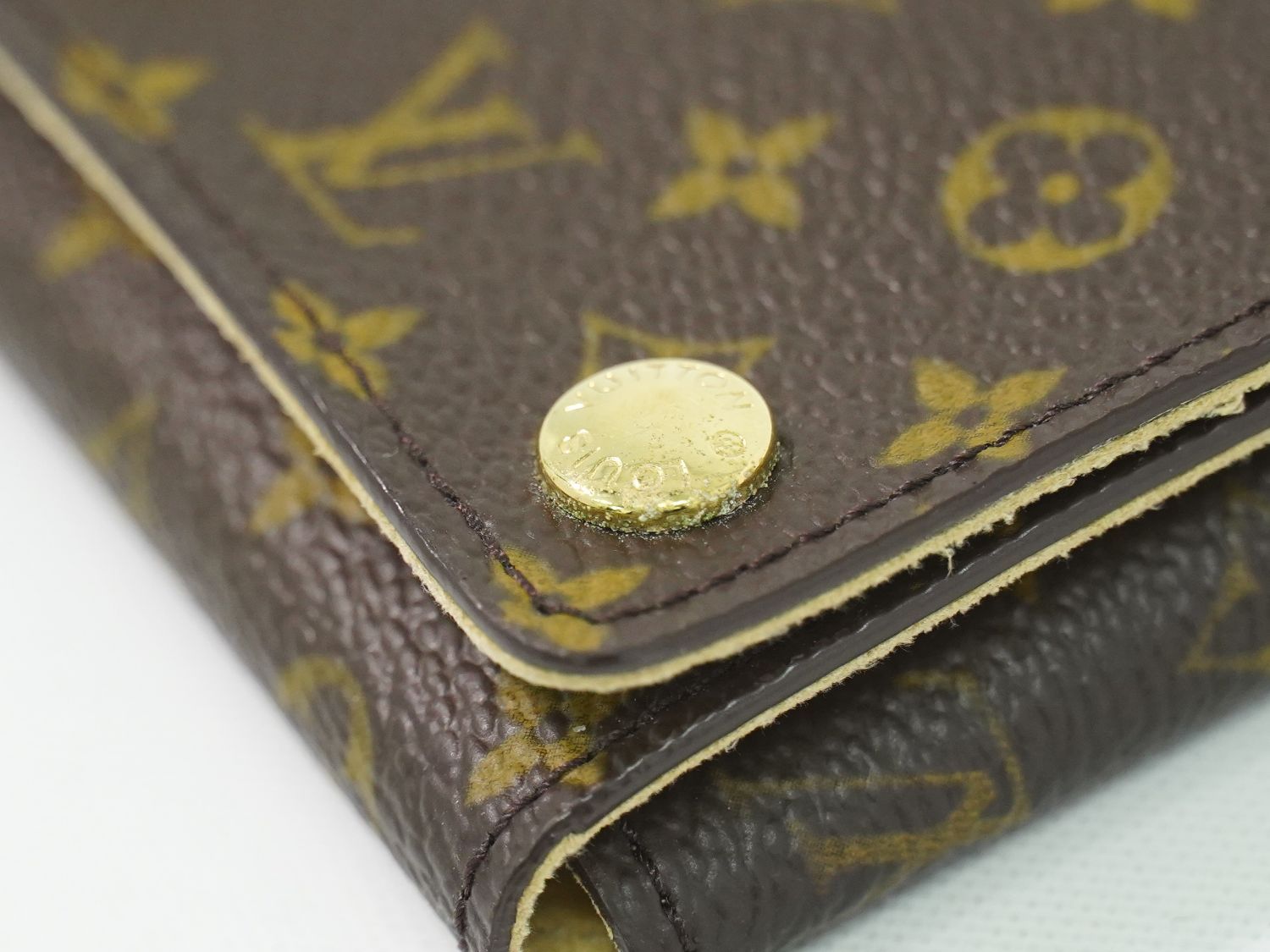 Louis Vuitton LV Monogram Case Brown Shoulder Bag — view 7