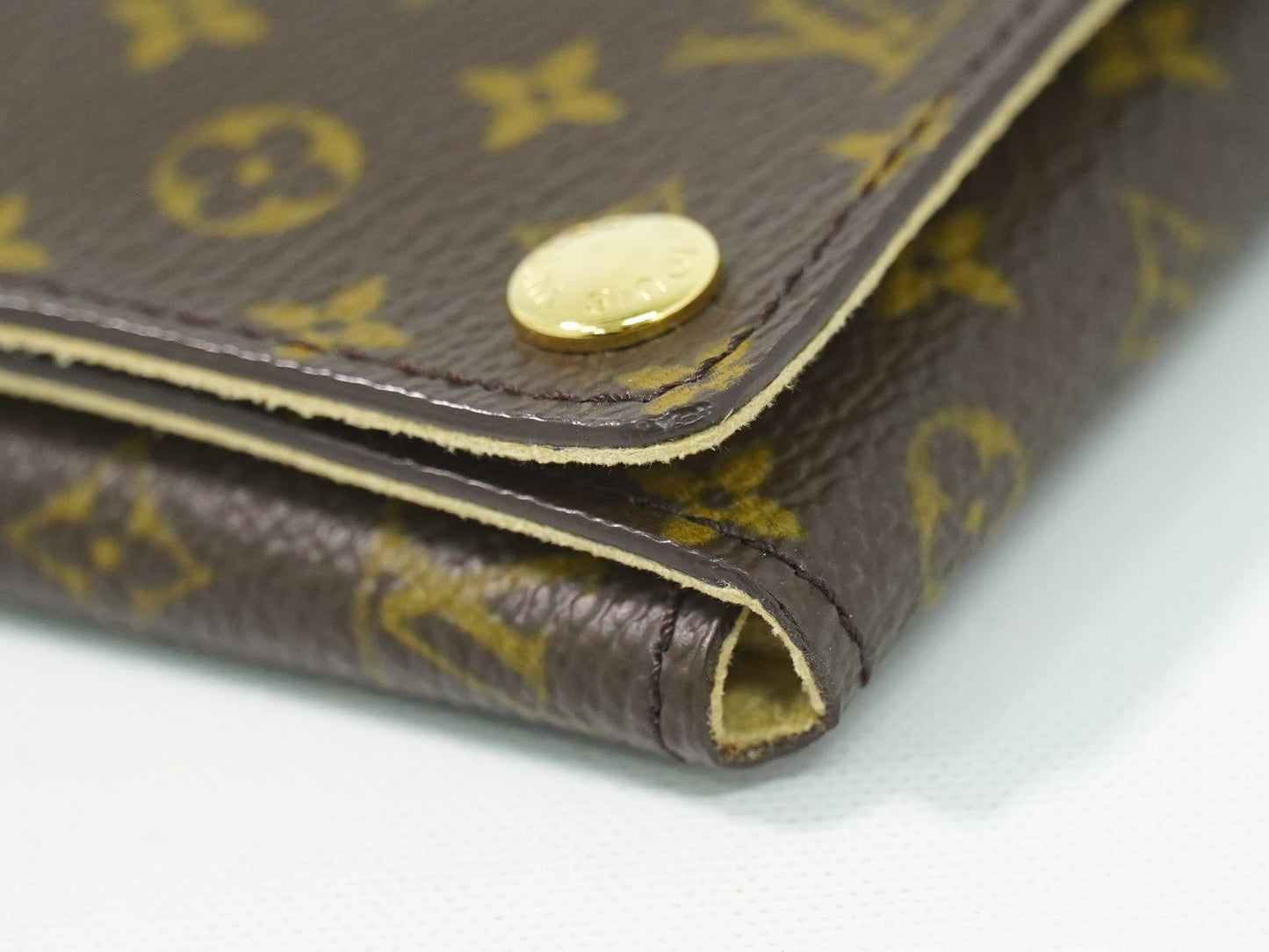 Louis Vuitton LV Monogram Case Brown Shoulder Bag — view 6