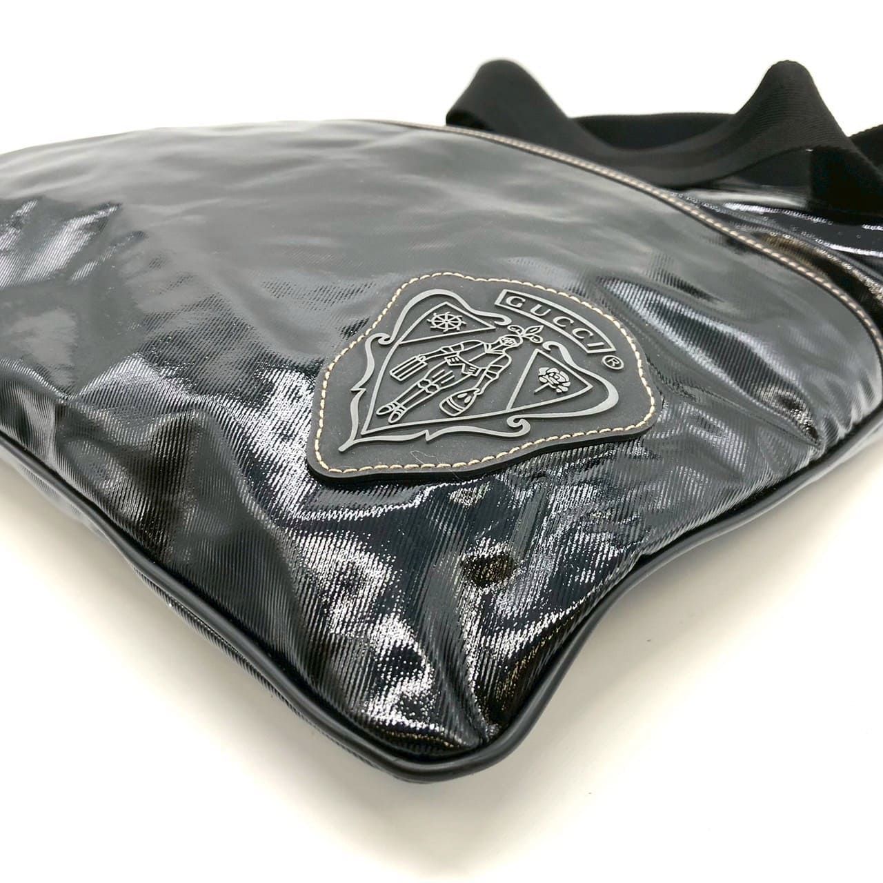 Gucci Cles Shoulder Bag Enamel Patent Leather Black — view 4