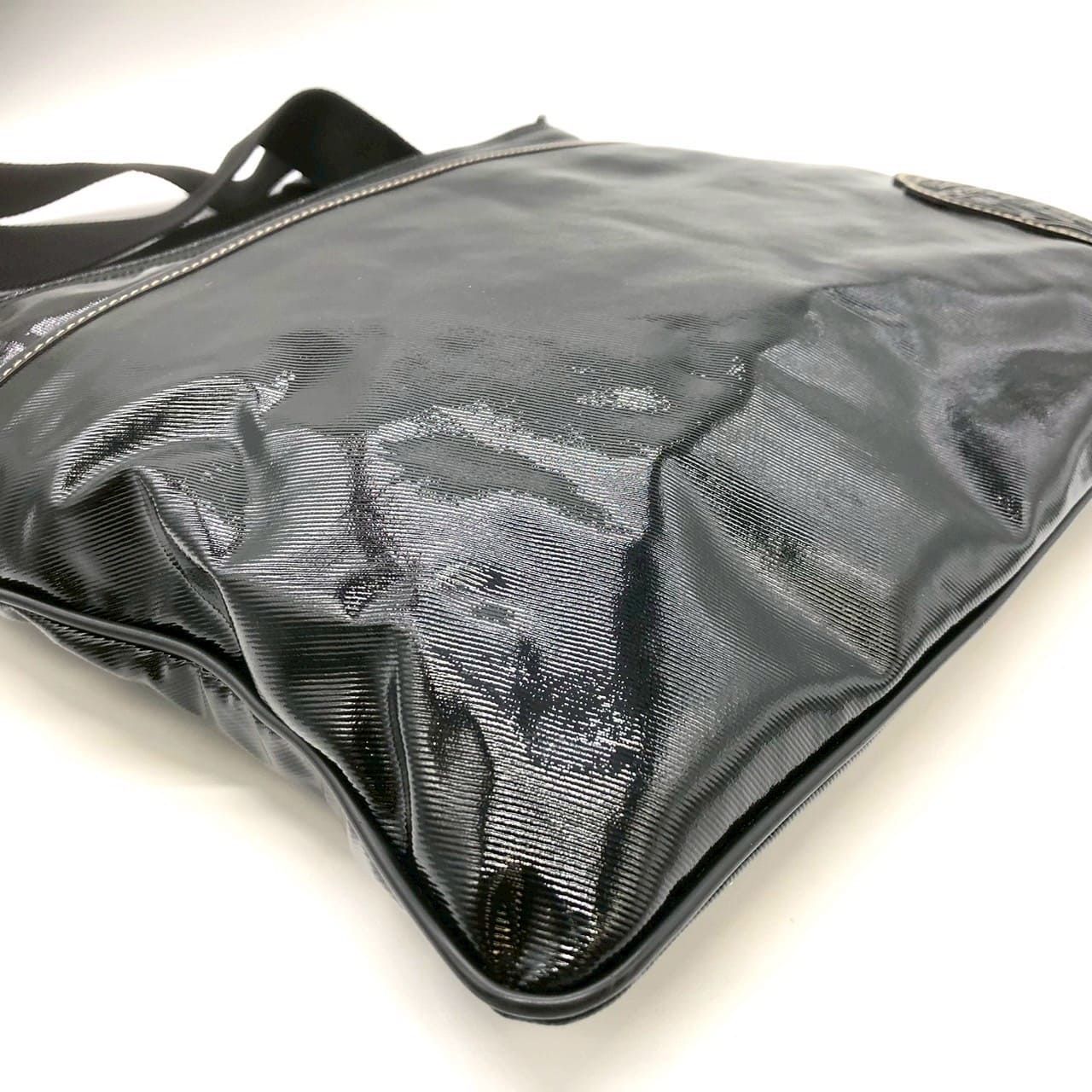 Gucci Cles Shoulder Bag Enamel Patent Leather Black — view 5