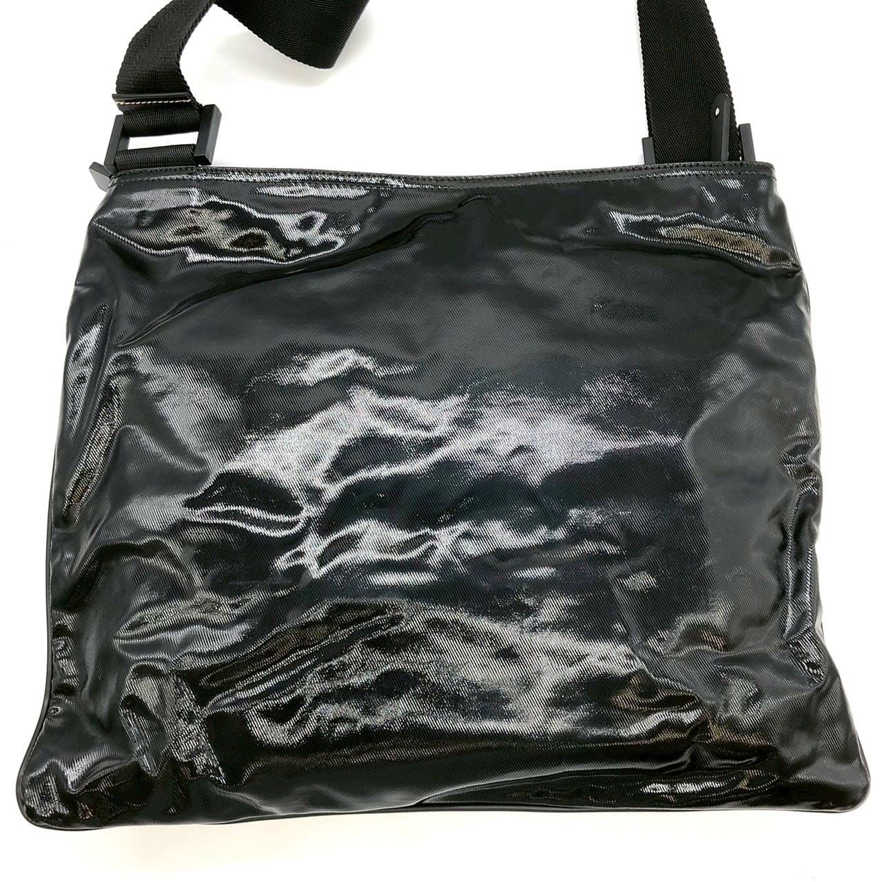 Gucci Cles Shoulder Bag Enamel Patent Leather Black — view 2