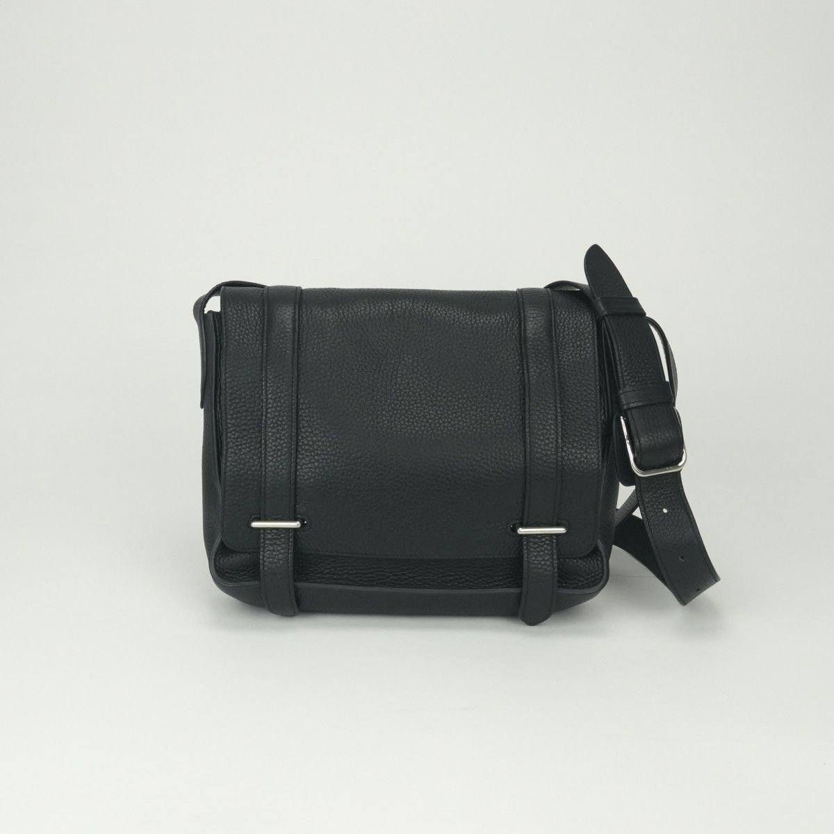 Hermes Steve Caporal 27 Shoulder Bag Taurillon Clemence Noir Black Silver
