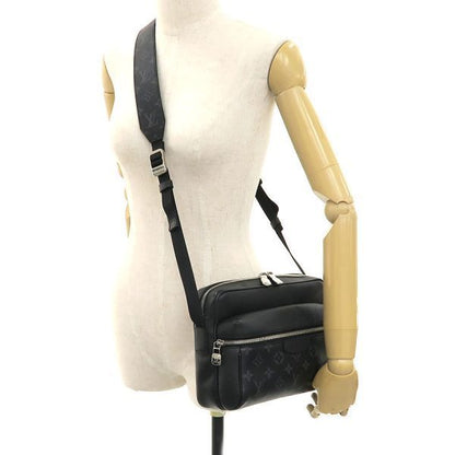 Louis Vuitton Monogram Outdoor Messenger — view 9