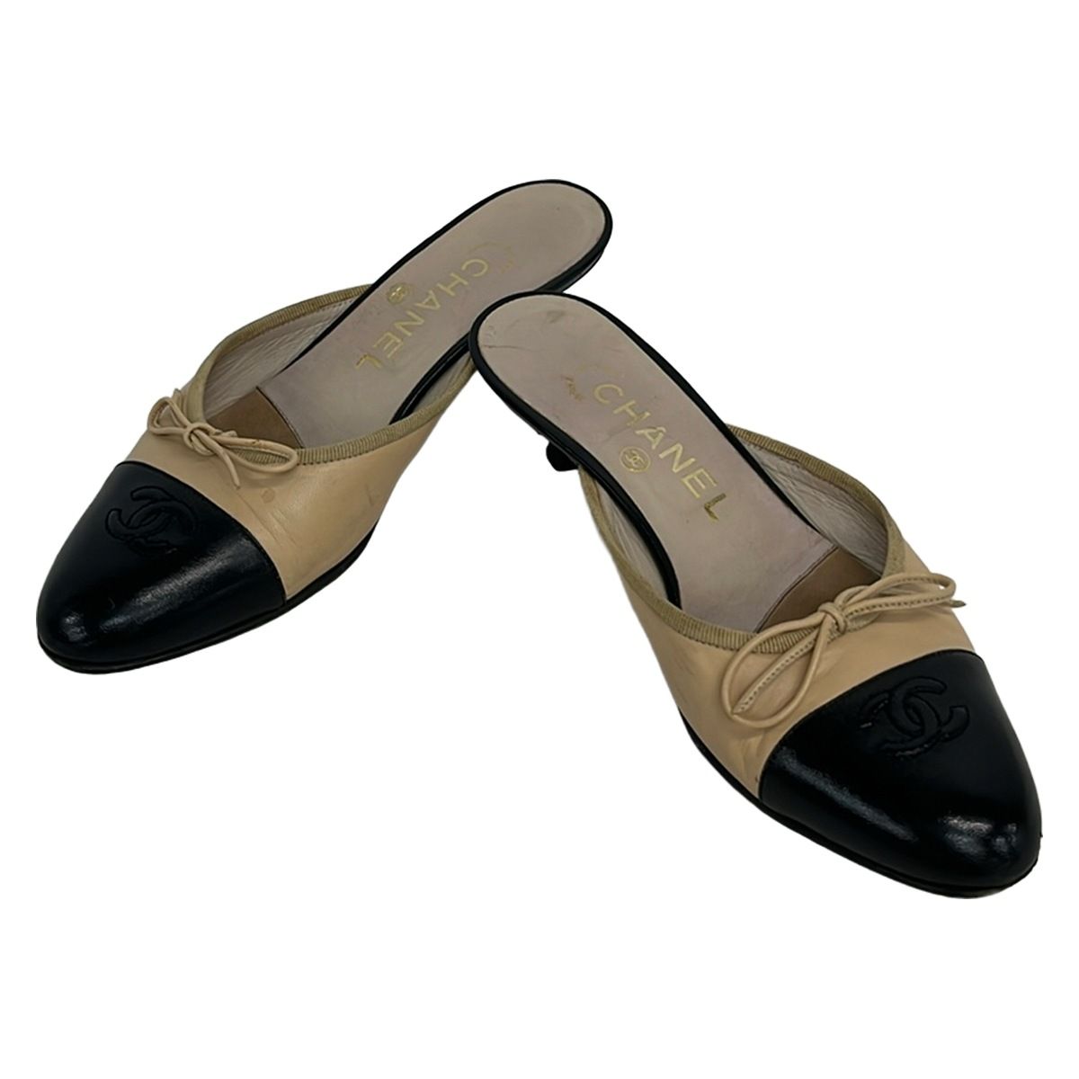 Chanel Mules 34.5 C Beige Black Ribbon CC Logo Lambskin — view 2