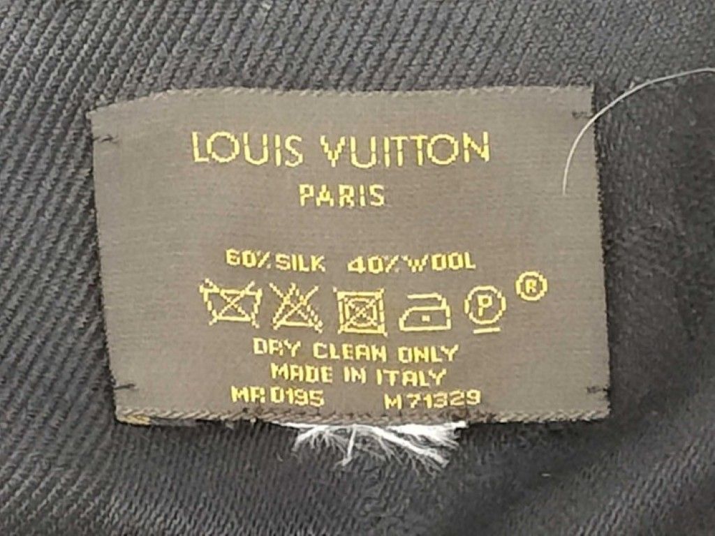 Louis Vuitton Shawl Monogram Black Silk 60% Wool Scarf — view 3