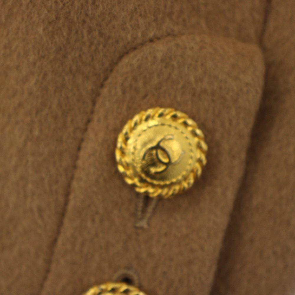 Chanel Boutique Star Coat Outer CC Logo Button 38 Beige YT — view 8