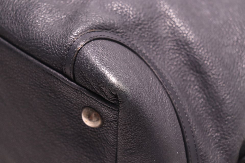 Chanel CC Logo Leather Tote — view 4