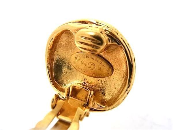 Chanel Earrings CC Logo Gold Metal Clip Type — view 3