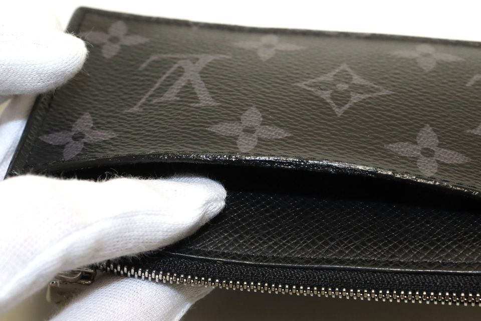 Louis Vuitton Taigarama Coin Card Holder Leather Wallet — view 6