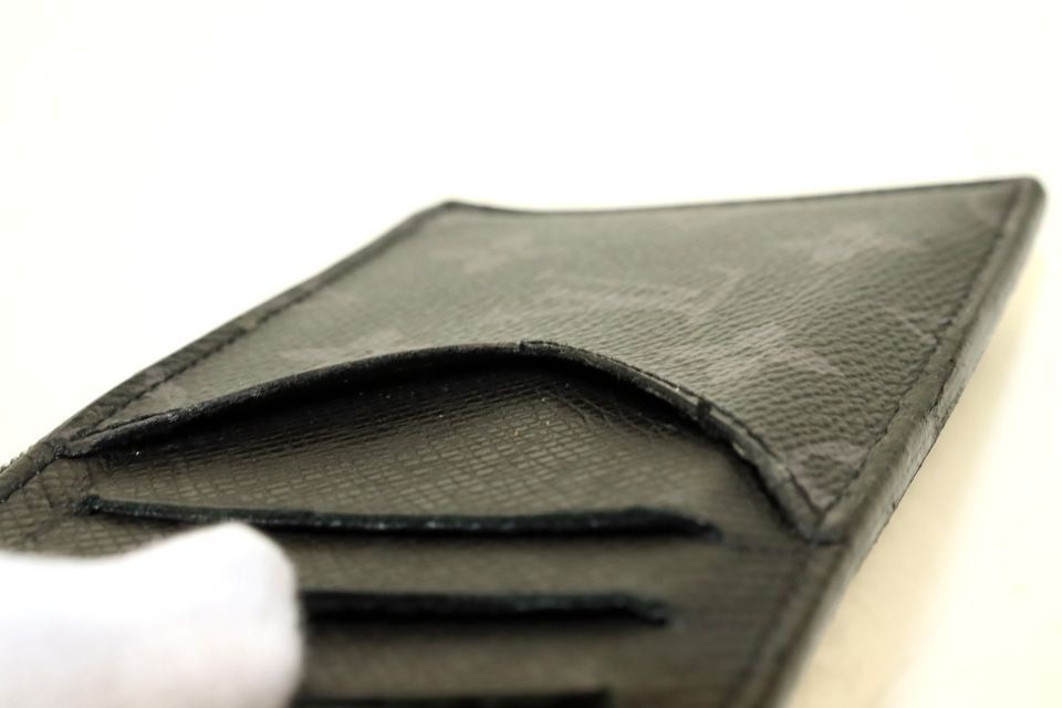 Louis Vuitton Taigarama Coin Card Holder Leather Wallet — view 7