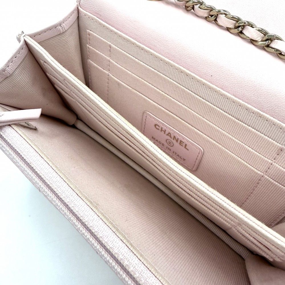 Chanel Chain Wallet Trendy CC Quilted Shoulder Bag Crossbody CC Logo Lambskin — view 4