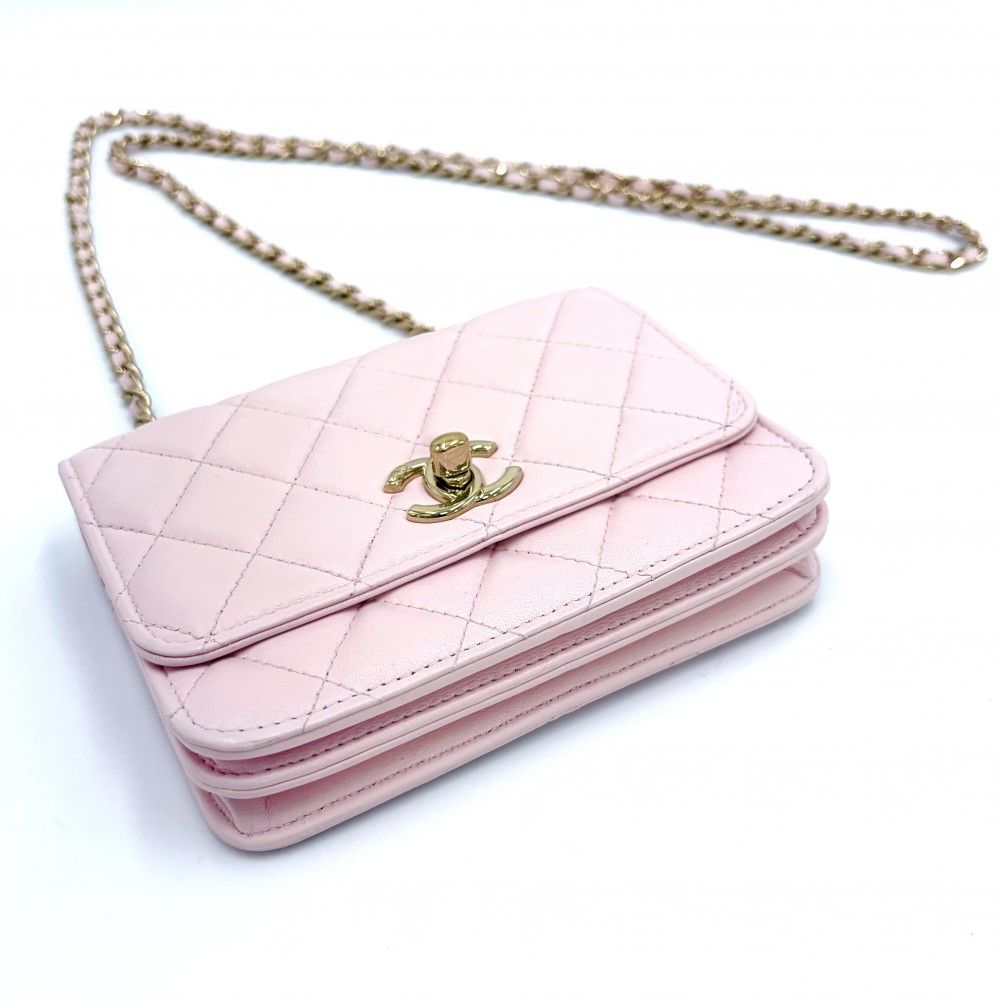 Chanel Chain Wallet Trendy CC Quilted Shoulder Bag Crossbody CC Logo Lambskin — view 3