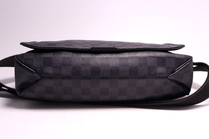 Louis Vuitton Damier Graphite District MM Leather Shoulder Bag — view 3