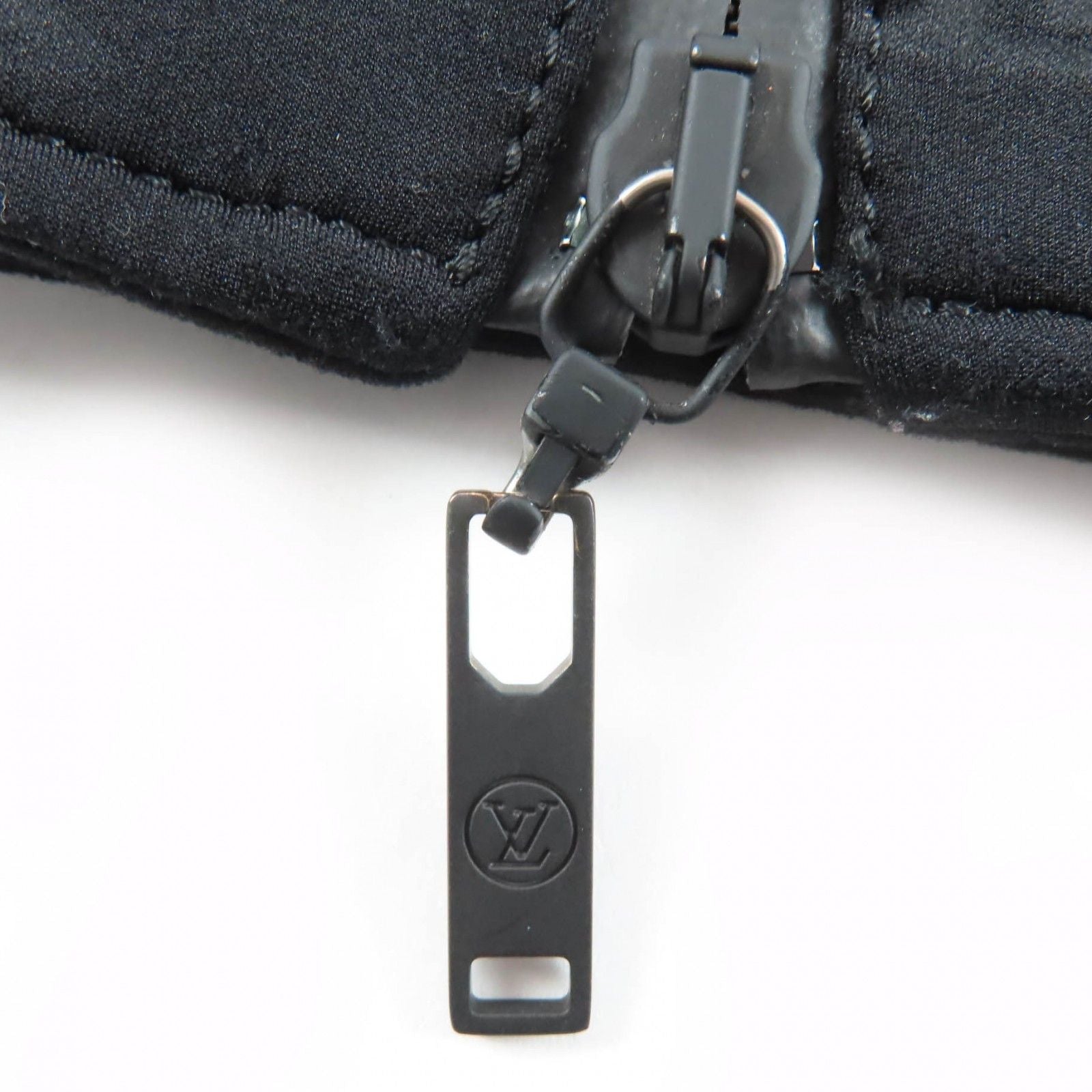 Louis Vuitton Monogram Detail Cargo Pants Black 36 — view 8