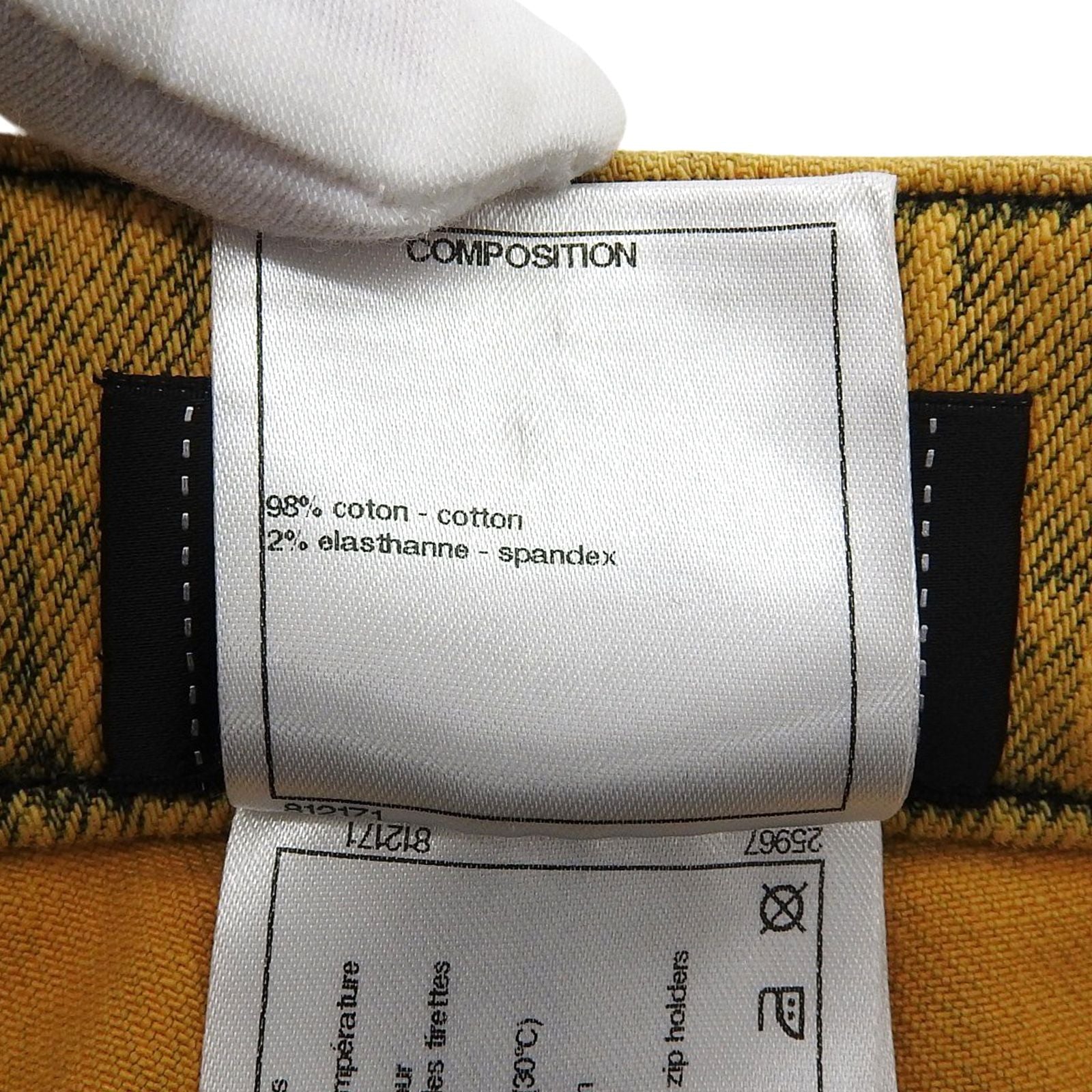 Chanel Cotton CC Logo Buttoned Skinny Denim Pants Yellow 34 — view 8