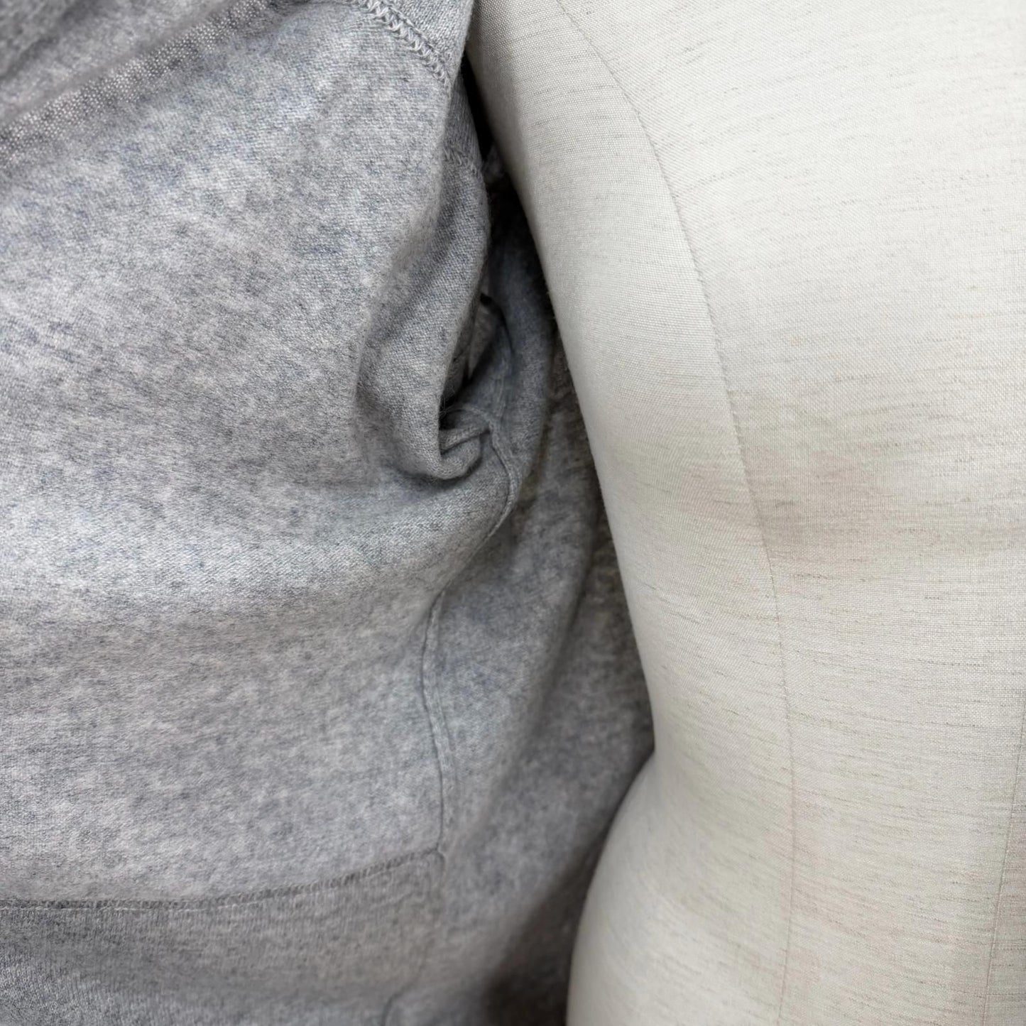 Chanel Cashmere CC Logo Button Decoration Double Zip Hoodie Gray 46 OK — view 5