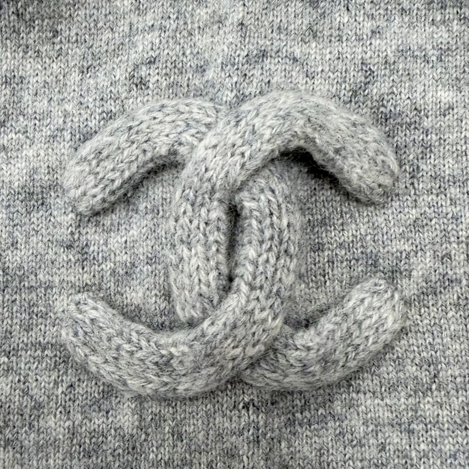 Chanel Cashmere CC Logo Button Decoration Double Zip Hoodie Gray 46 OK — view 6