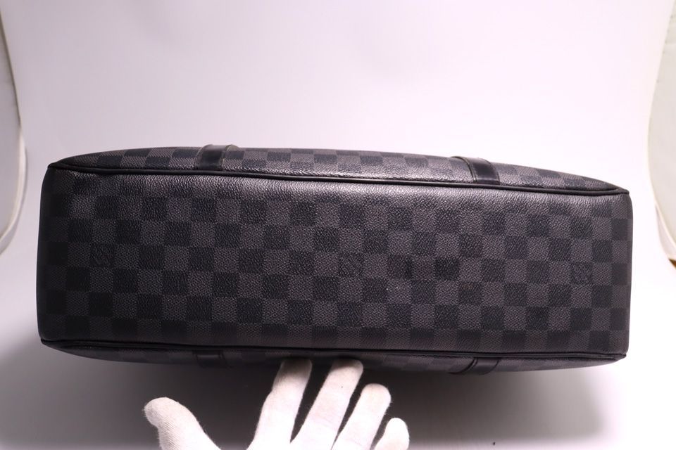 Louis Vuitton Damier Graphite Leather Business Briefcase — view 3