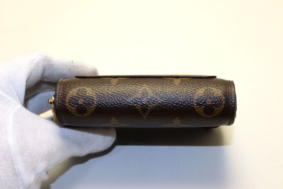 Louis Vuitton Monogram Giant Reverse Portefeuille Lou Leather Bifold Wallet — view 3