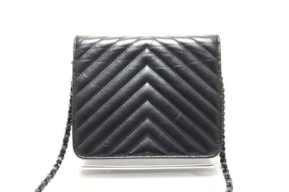 Chanel Chez Blanc 2.55 Gunmetal Leather Chain Wallet — view 2