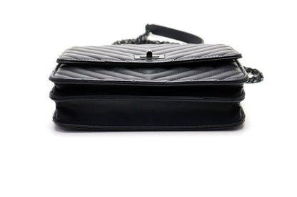 Chanel Chez Blanc 2.55 Gunmetal Leather Chain Wallet — view 3