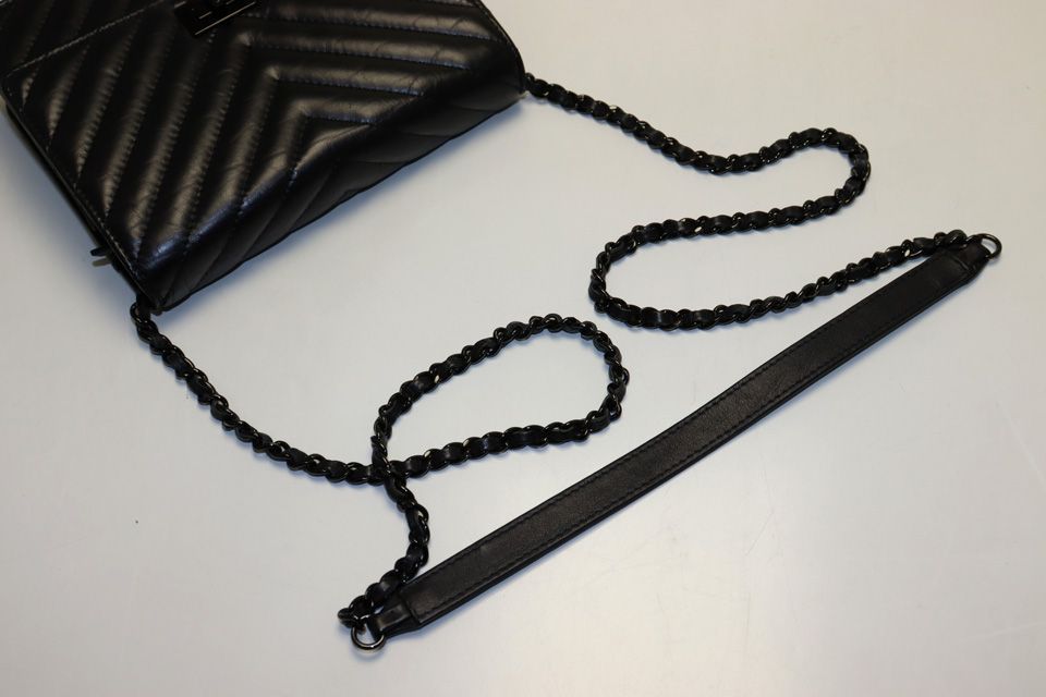 Chanel Chez Blanc 2.55 Gunmetal Leather Chain Wallet — view 6
