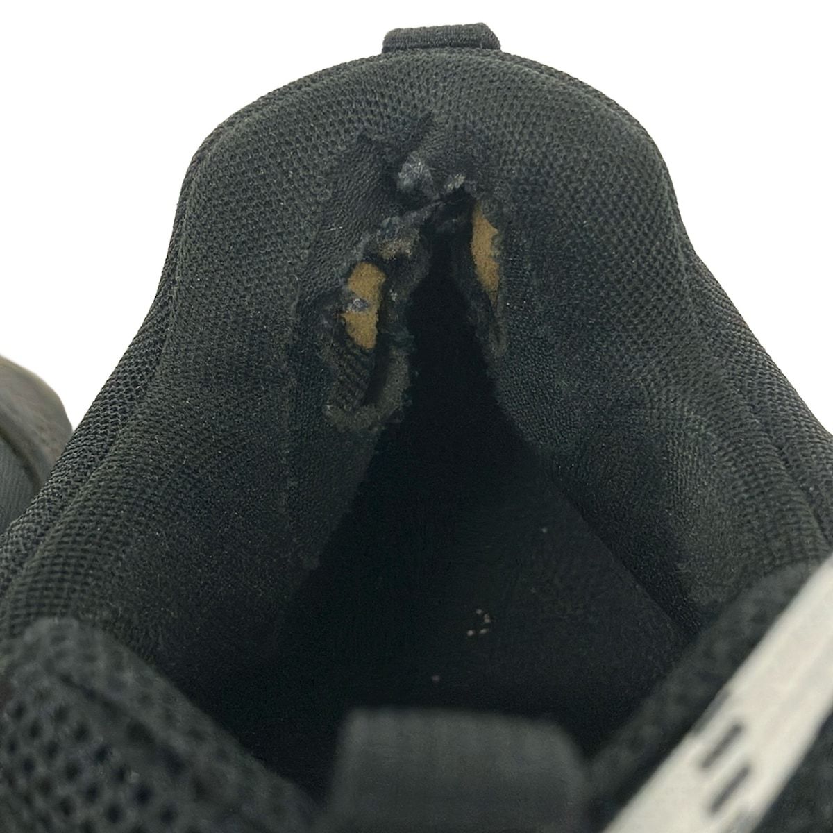 Balenciaga Sneakers Triple S Black Leather — view 8