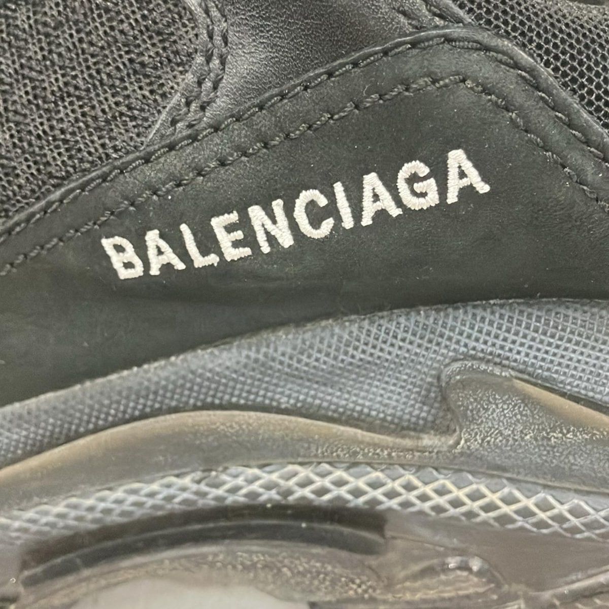 Balenciaga Sneakers Triple S Black Leather — view 5