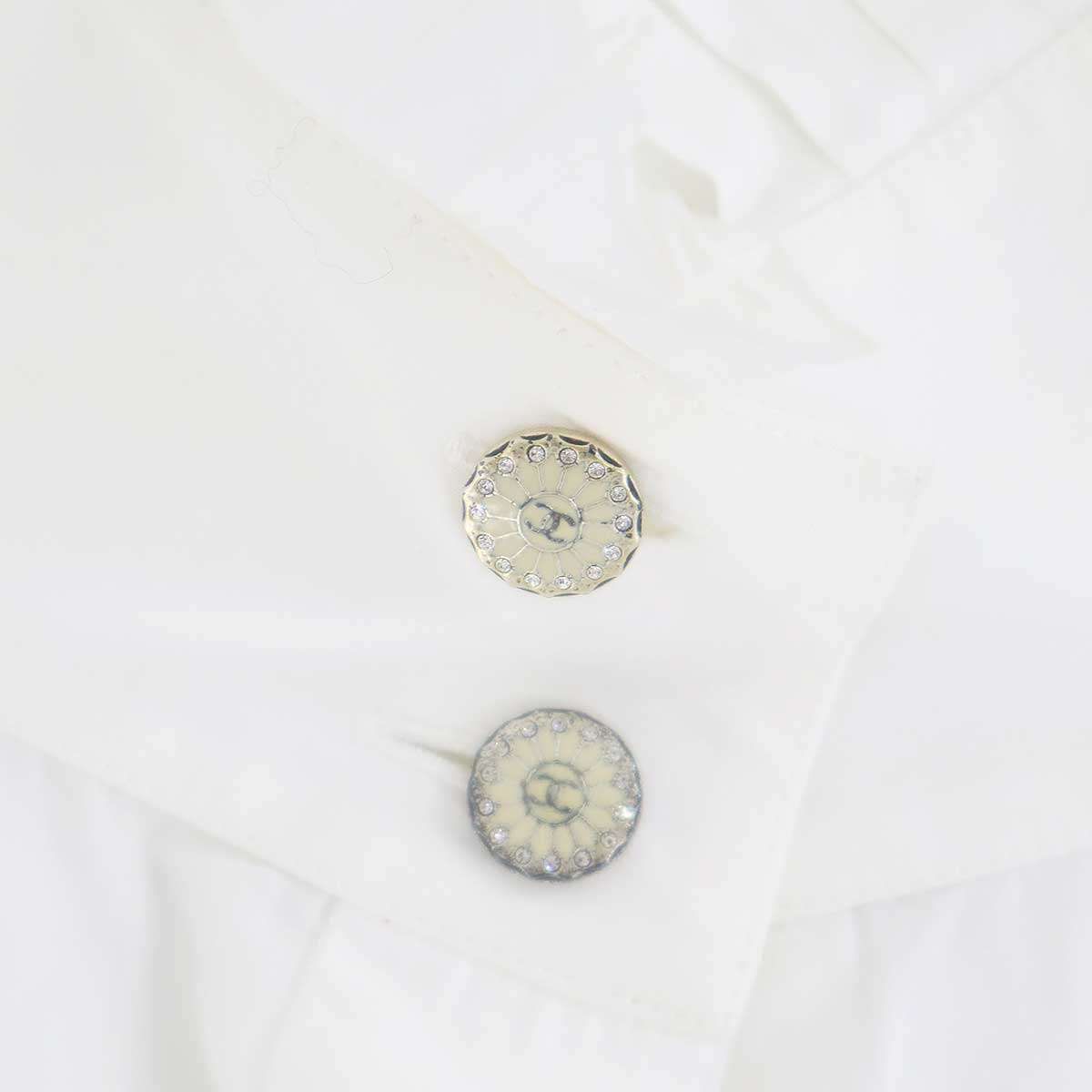 Chanel Bijou Button Sleeveless High Neck Blouse Shirt White 42 — view 7