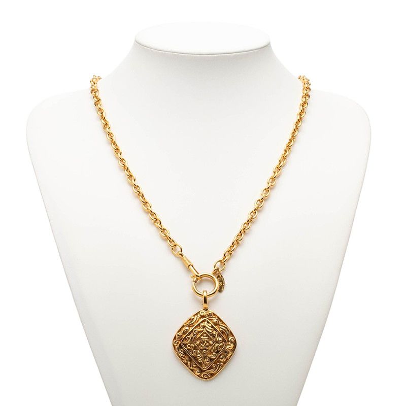 Chanel Vintage CC Logo Long Necklace Gold Plated — view 6