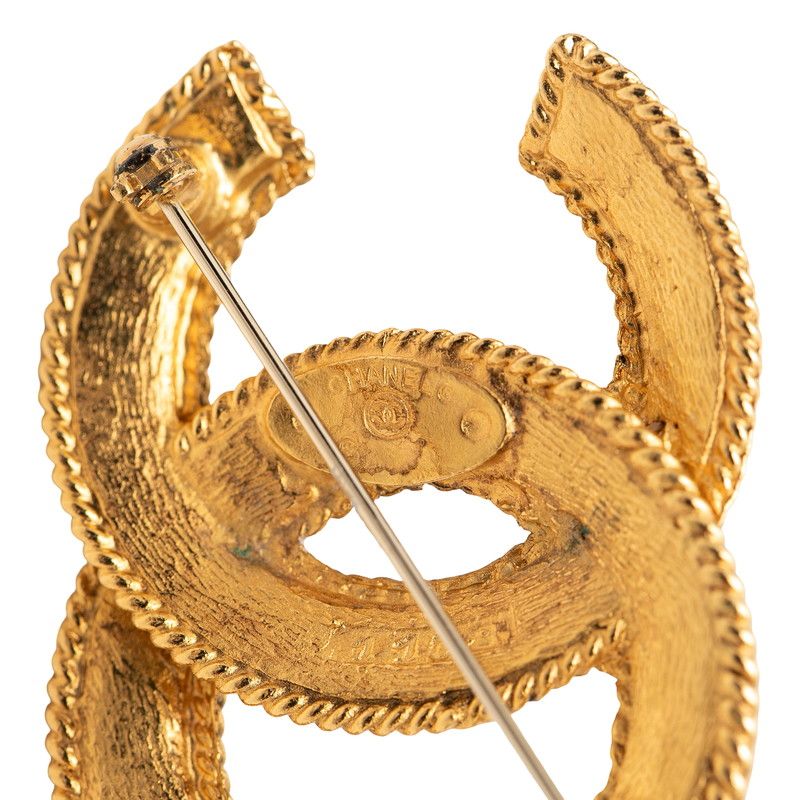 Chanel CC Logo Brooch Gold Plated — view 3