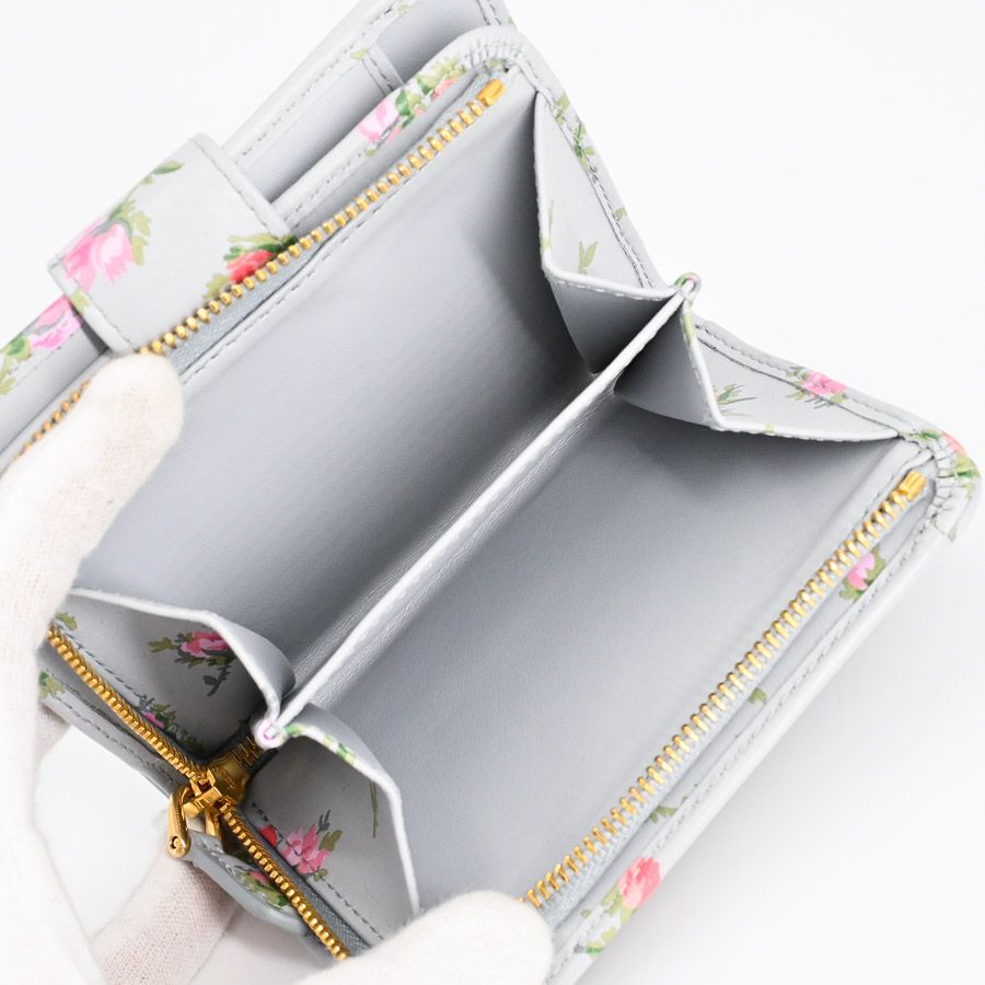Prada Compact Wallet Triangle Logo — view 6