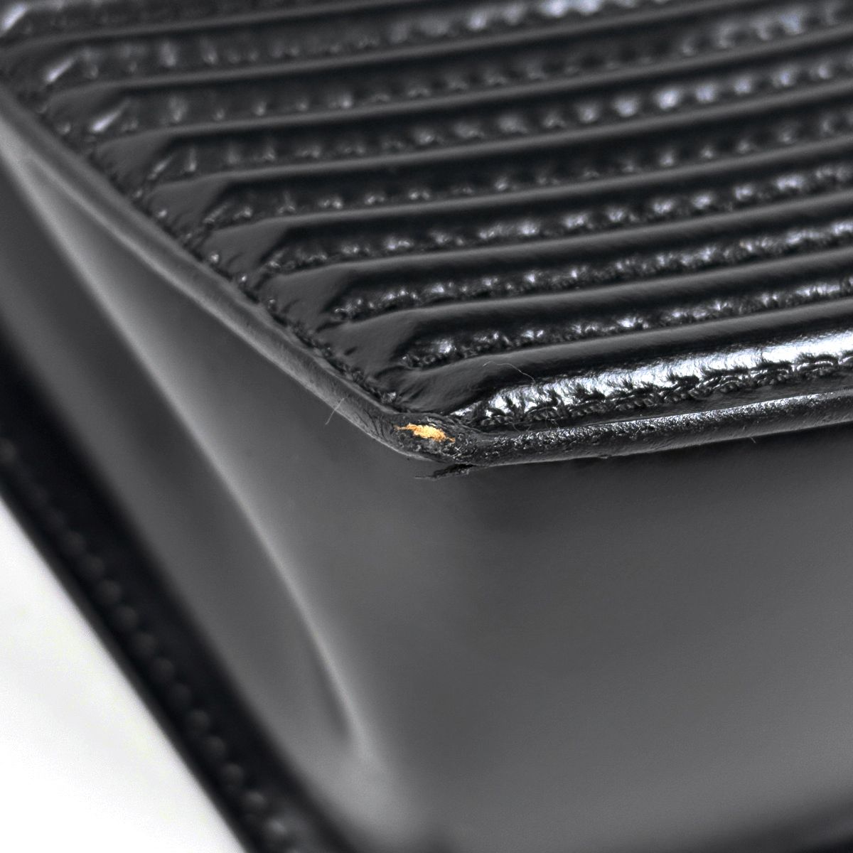 Louis Vuitton Junk Tilsit Shoulder Bag Epi Noir — view 3