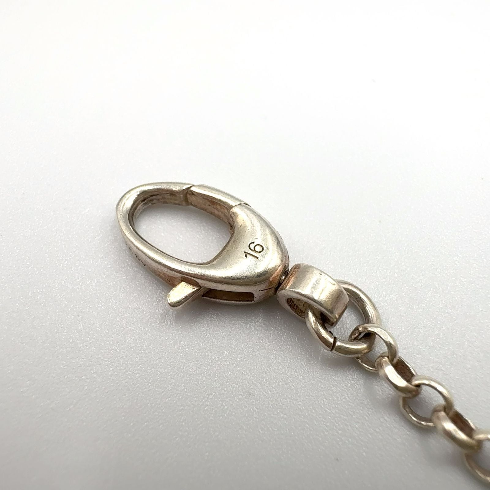 Gucci Interlocking Silver Chain Bracelet — view 5