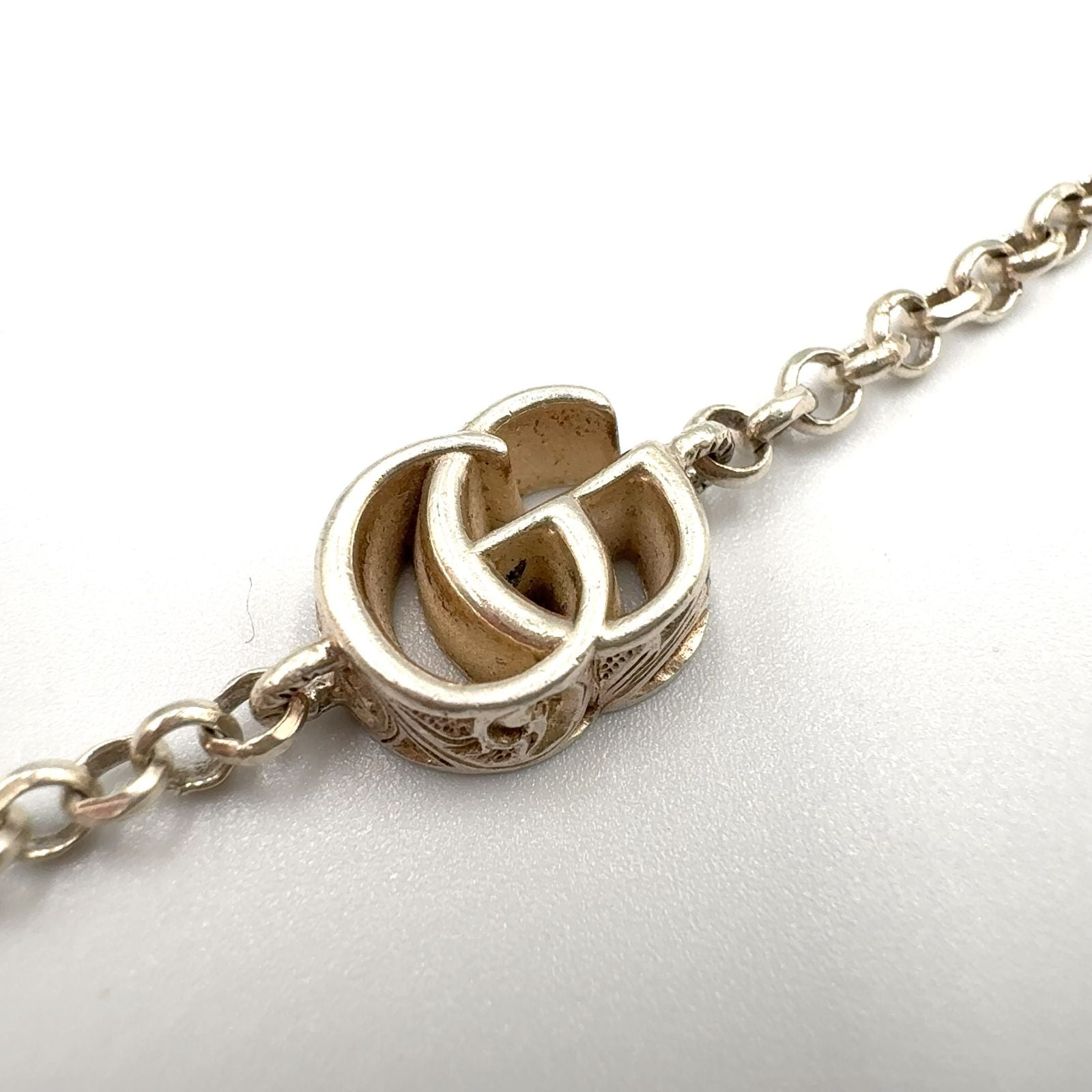 Gucci Interlocking Silver Chain Bracelet — view 9