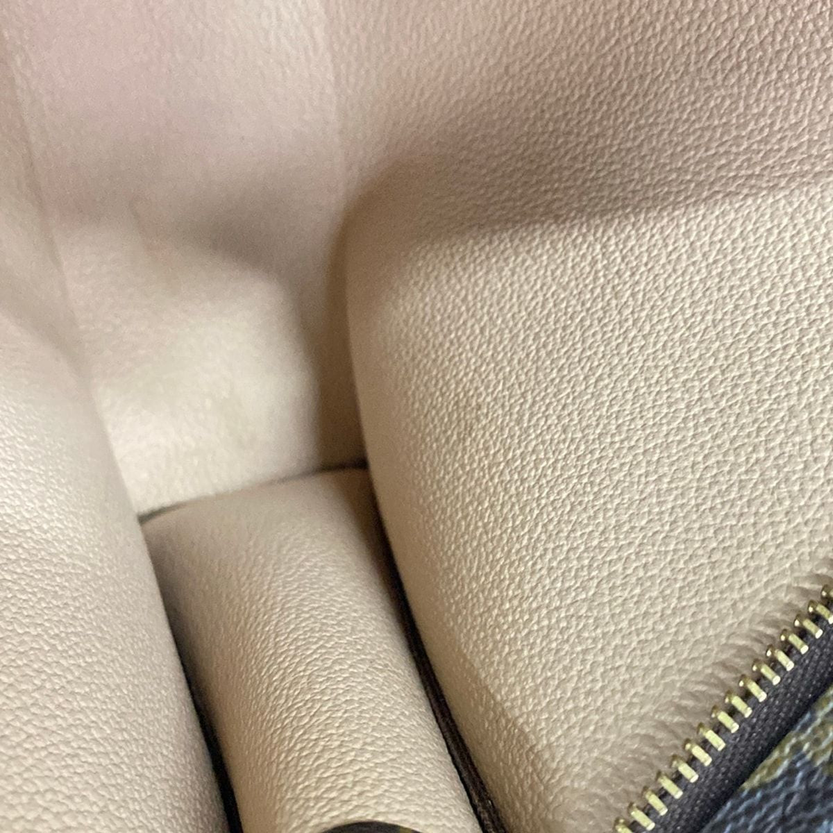 Louis Vuitton Pouch Monogram Toilette 19 — view 6