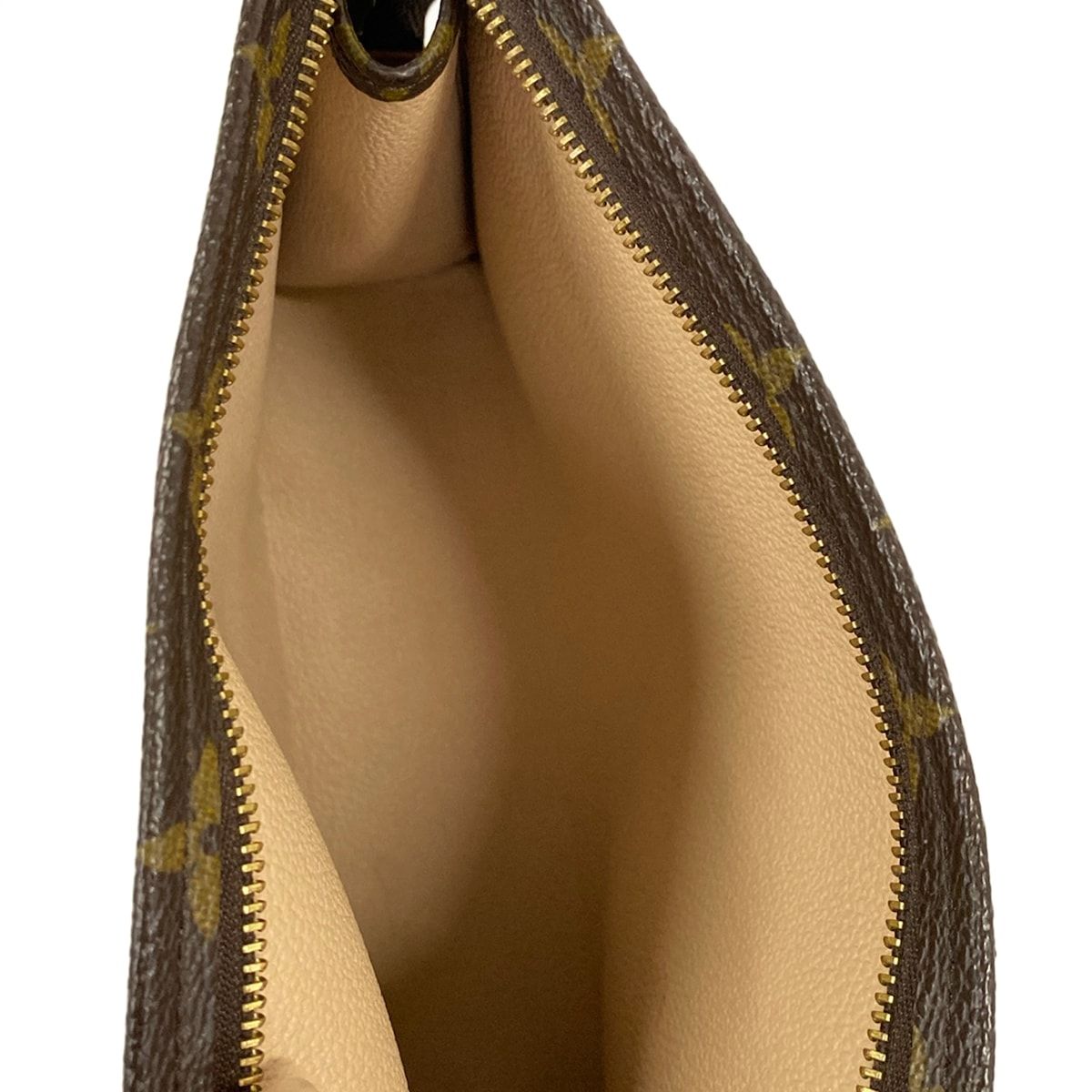 Louis Vuitton Pouch Monogram Toilette 19 — view 4